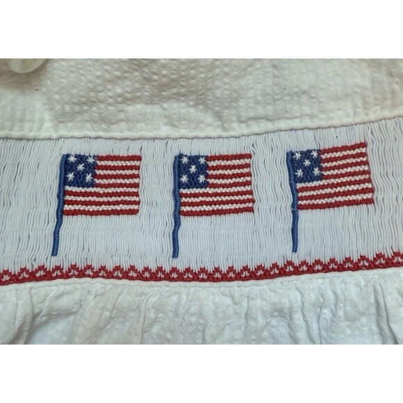 Everyday Heirloom 2/3 July 4 America Flag Patriotic Seersucker Smocked Bubble - Picture 2 of 6